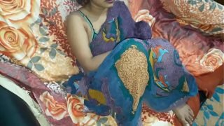 See real story with Indian hot wife | full woman sexy in saree dress indian style | fucking in wet pussy till which time you want and then fuck her anal for an hour if you want to fuck. so if you first sex so first relax then start slowly. Video