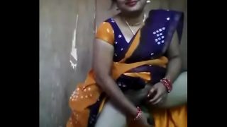 Indian bhabhi village dildo sex for boy friend