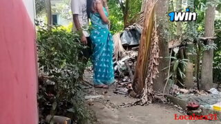 Indian Woman Clear Garden Brother Come and Fucking Pussy Video