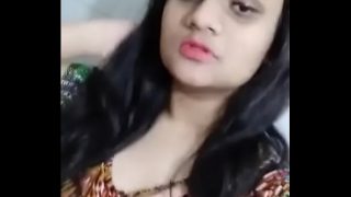 सेक्सी भाभी अनिता ने अपने बॉयफ्रेंड को बाथरूम में जाकर अपनी ज़न्नत के दर्शन कराये Video